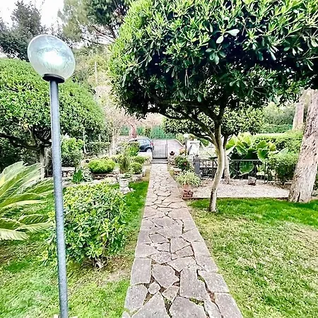 Sulla X6 Con Giardino E Posti Auto Willa Terracina