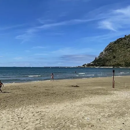 Sulla X6 Con Giardino E Posti Auto * Terracina